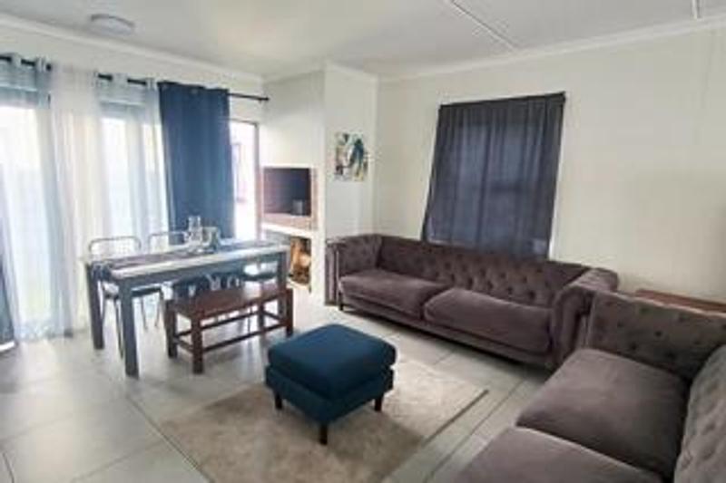3 Bedroom Property for Sale in Peerless Park North Western Cape